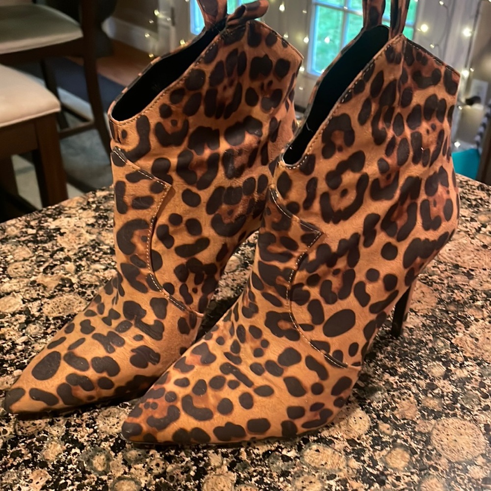 Leopard print ankle boots